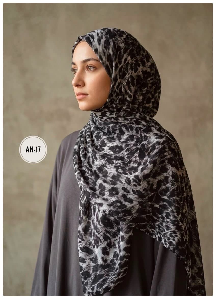 PREMIUM ZERA SOFT  CHIFFON TIGER PRINT HIJAB thumbnail 4